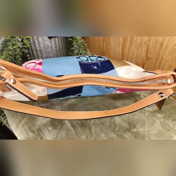 ⭐️EUC COACH Patchwork Hobo Shoulder Bag - Picture 3 of 11